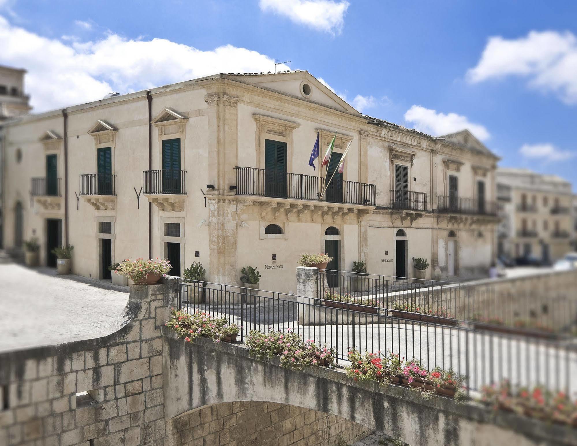 Hotel Novecento Scicli Exterior foto